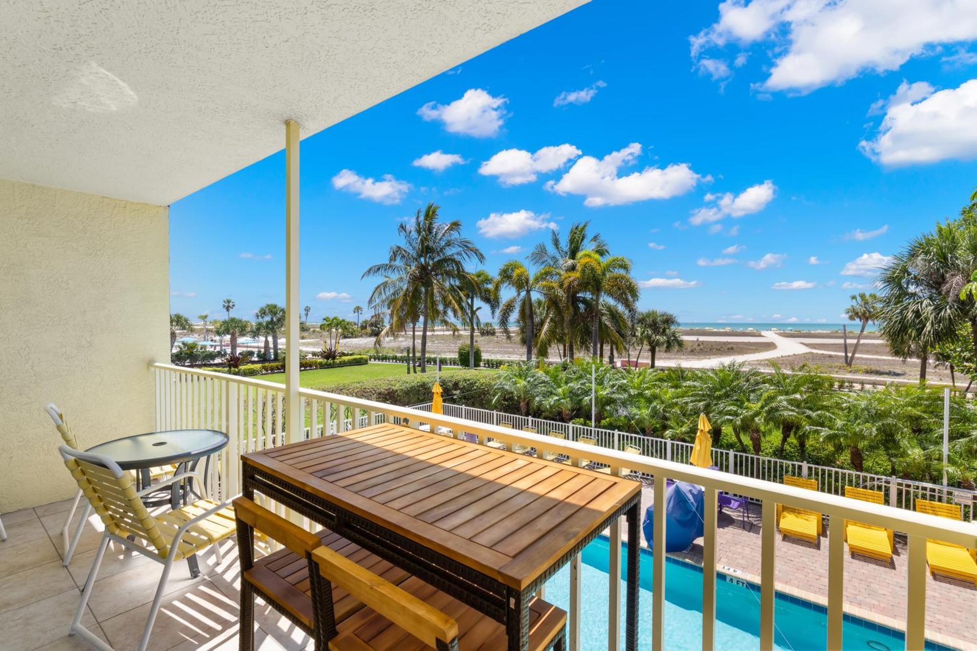 South Beach Oceanfront Resort St. Pete Beach Pokoj fotografie